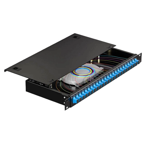 Cable arrangement in cable trays