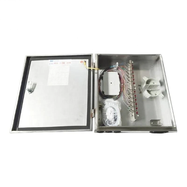 How much optical fiber should a fiber optic distribution box have for optical splitters 