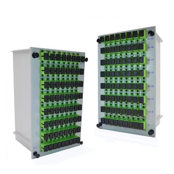 How does edfa achieve optical amplification in fiber optic communication 