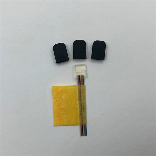 Fiber optic connector leaks red light
