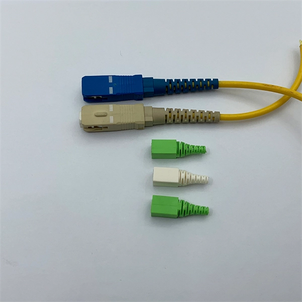Does the reinforcing core of an optical cable conduct electricity 