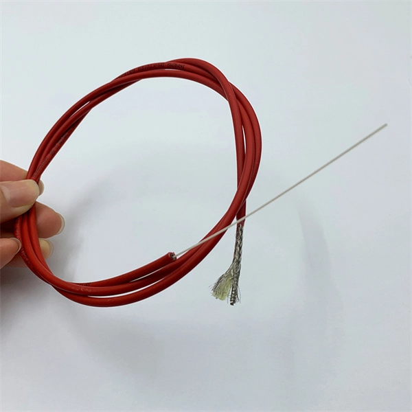 The optical fiber used for transmission is multimode