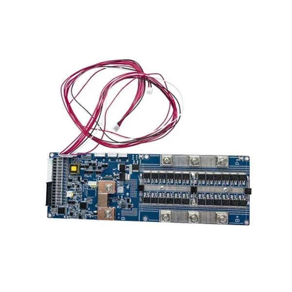 What type of pigtail does the terminal box use 
