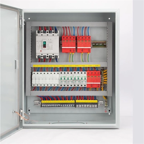 What are the main uses of fiber optic splitters 