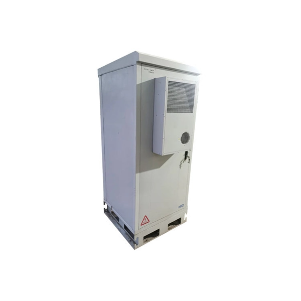What types of wires are used in a distribution box 